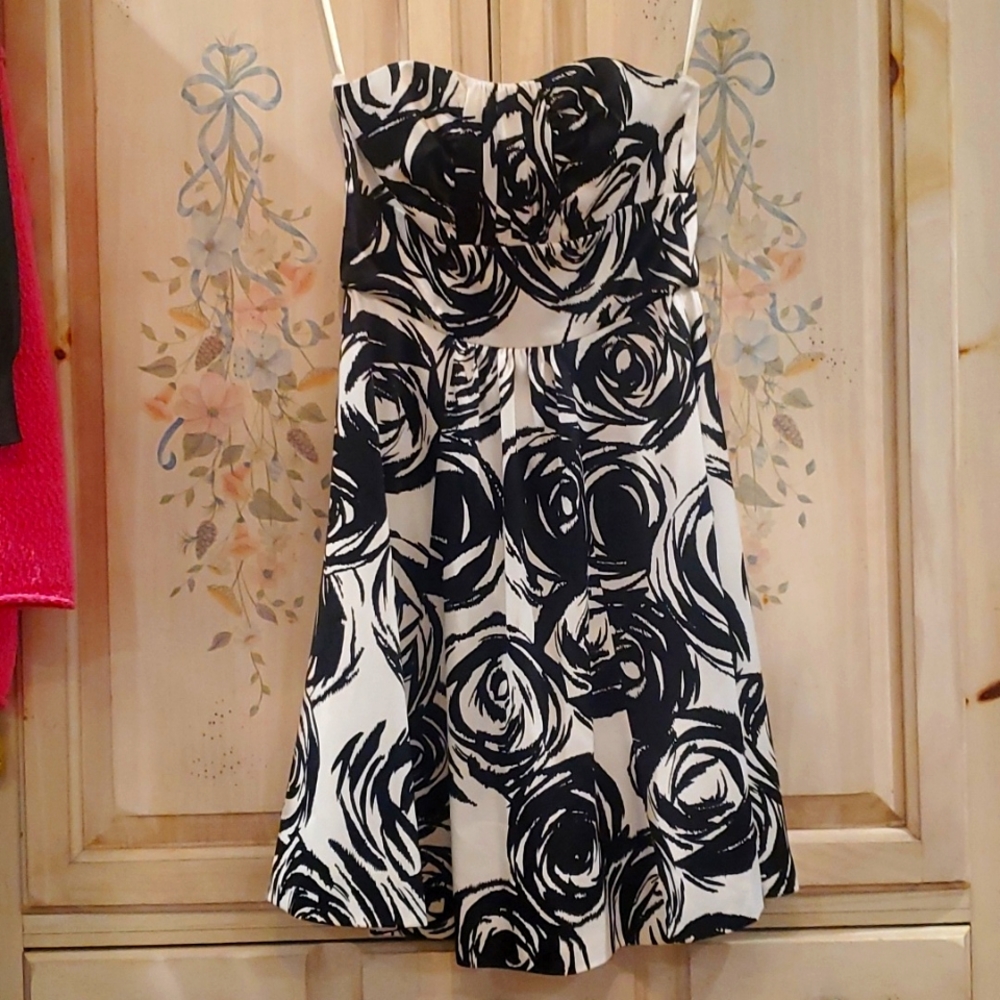 White House Black Market Dress satin sleeveless Wedding Evening size 4